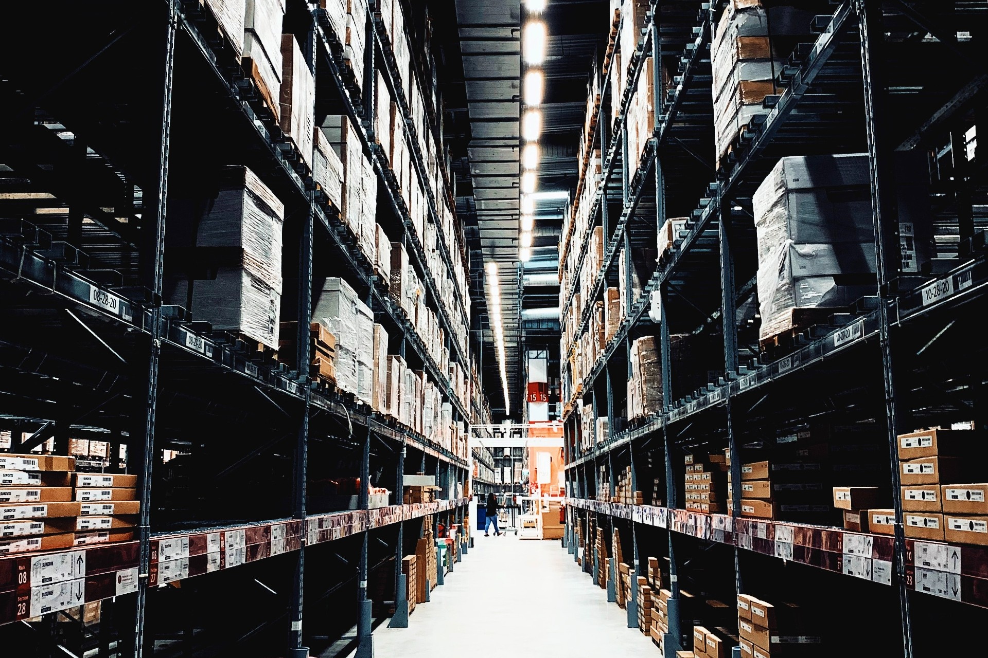 Ensure that your goods are well organized. Understanding and implementing the best racking solution is key to running an efficient warehouse.