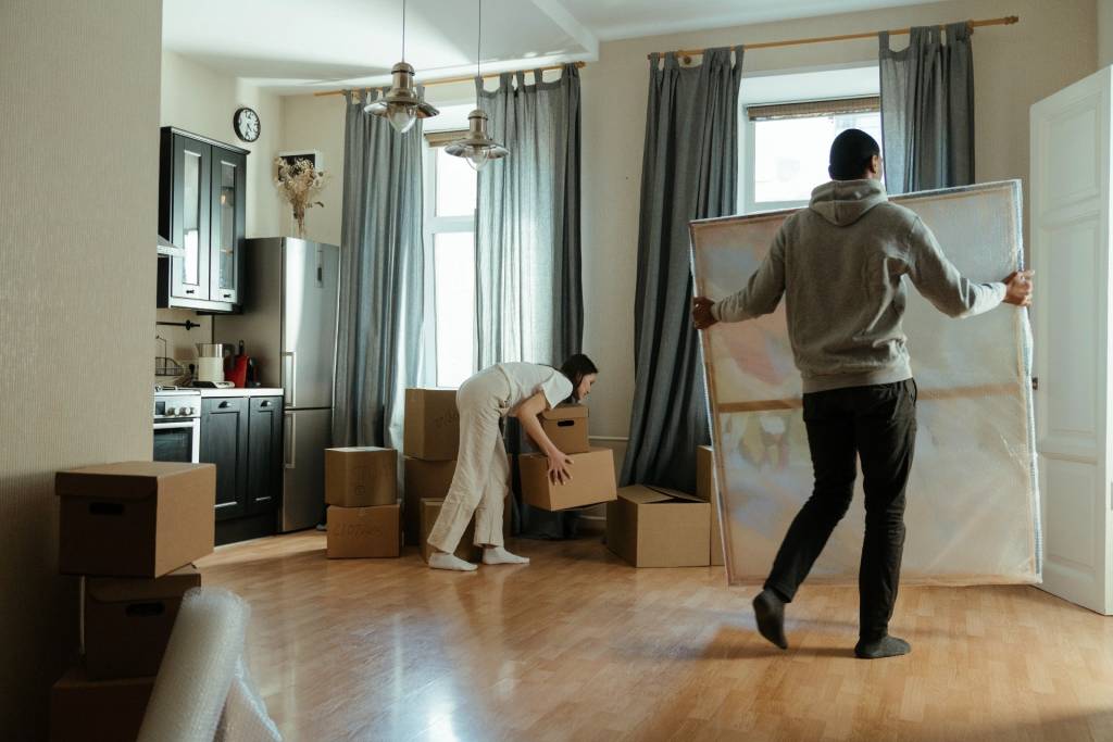 Making a long-distance move is often expensive. The first thing you should do when planning one is to make a checklist and solicit quotes.